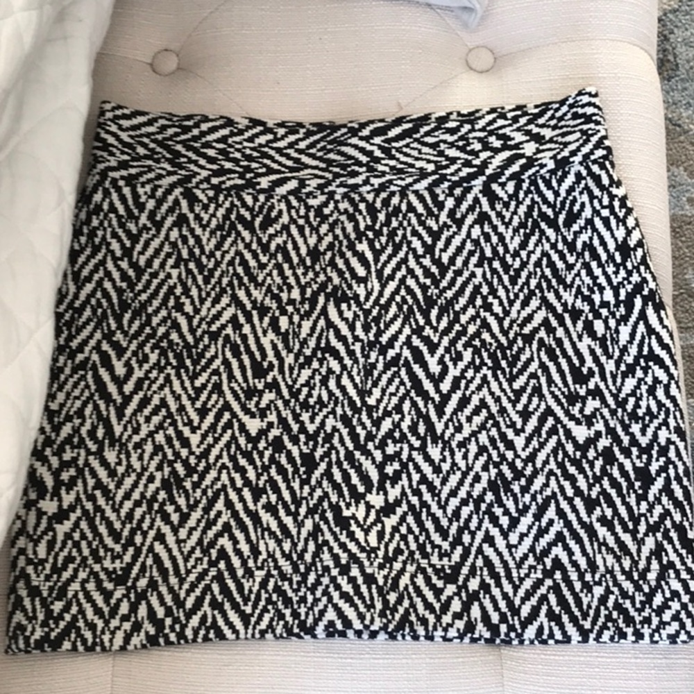 Madewell small black and white mini skirt